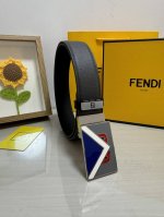 品名：芬迪 Fendi 原单 材质：原单牛皮腰带 百分百头层牛皮腰带保证真皮，24K纯钢扣，专柜原单品质、做工精细，时尚大牌，送人自用首选 包装