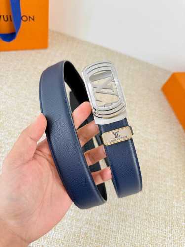 品名：Lv..路易..威登 腰带原单自动带 皮带 型号：自动扣，纯钢材质自动扣，头层牛皮自动带身，实物拍摄 材料：百分百头层牛皮，保证真皮。24K纯钢扣，永不掉