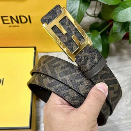 图片包装＋10 Fendi 芬迪 专柜同款 宽3.5Cm 双环正反用腰带 Ff按钉搭扣 咖啡色Cuoio Romano皮革材质 反面面料带有烟草黄和黑色Ff图案 - 点击图像关闭