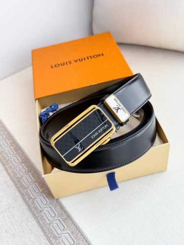 品名：Lv..路易..威登 腰带原单自动带 皮带 型号：自动扣，纯钢材质自动扣，头层牛皮自动带身，实物拍摄 材料：百分百头层牛皮，保证真皮。24K纯钢扣，永不掉