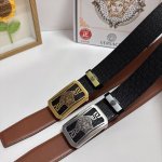品名：Versace.范思哲 材质：原单牛皮腰带 百分百头层牛皮腰带保证真皮，24K纯钢扣，专柜原单品质、做工精细，时尚大牌，送人自用首选 包装