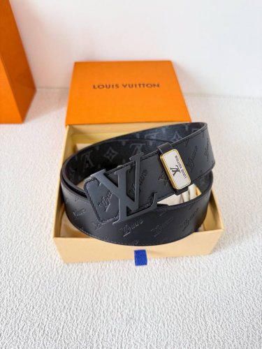 品名 Lv..路易..威登腰带皮带原单 型号 挂扣 经典纯钢材质挂扣 头层牛皮 图片实物拍摄 材料 头层牛皮 挂扣系列 纯钢材质扣头 钯镀电镀工艺永不掉色 原版