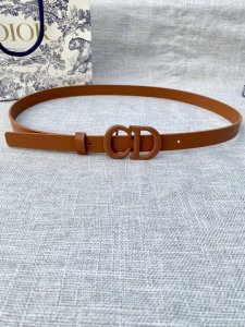 特 宽度2.0cm Dior 迪奧 爆款平面無線帶身 Saddle牛皮革皮带。 烤漆金属“CD”标志 採用進口雙面頭層牛皮