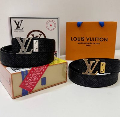 皮带：Lv.路易威登顶级复刻- 腰带：原单品质百分百进口原厂头层牛皮，保证真皮。雕花镂空Logo设计浮雕工艺.真空电镀.永不掉色.24K纯钢扣特种皮不规则花纹双