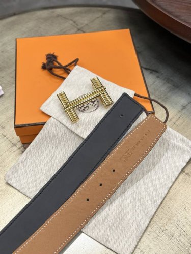 特P190 Traverse Belt Buckle & Reversible Leather Strap 40Mm