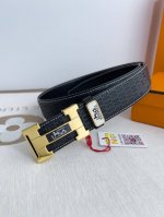 品名： 爱玛仕.Hermes腰带 皮带 原单 型号：挂扣，经典纯钢材质扣头，双面头层牛皮，图片实物拍摄 材料：双面头层牛皮，挂扣系列，纯钢材质扣头，钯镀电镀工艺