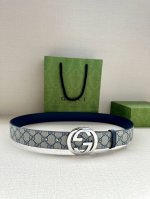 宽度3.8Cm Gucci 这款双面腰带巧妙融合Gg Supreme帆布与头层品牌纹理材质，演绎历久弥新的实用设计理念。富有辨识度的双G配件再现典藏搭配，诠释当