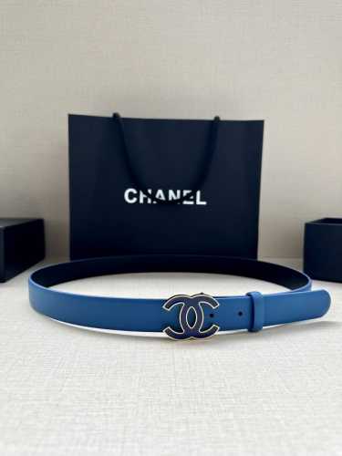宽度3.0Cm Chanel 香奈儿 进口柔软小牛皮纹路清晰五金配件金 银色 金属磨胶钢扣。