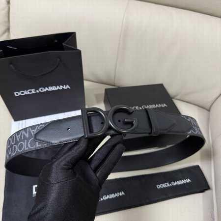 Dg，宽4.0Cm Dolce&Gabbana 全新小牛皮腰带，满载干练态度。滚轴针扣搭扣尽显巧思 - 点击图像关闭