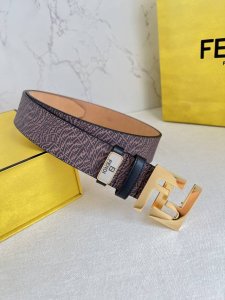 品名：芬迪.Fendi腰带 皮带原单 型号：挂扣，原版经典纯铜精品字母挂扣，实物拍摄，双面头层牛皮 材料：百分百头层牛皮，保证真皮。专柜同等质量，纯铜字母挂扣，