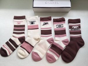 特 Chanel 小香香奶奶女款长筒羊绒袜羊绒材质 一盒五双 提花经典双C标识，超级吸睛，实物超漂亮，大爱大赞Ins超火爆小单品，大牌出街，潮人必备超好搭