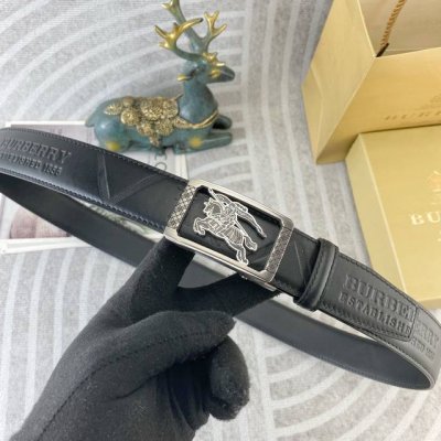 巴宝莉 特种皮腰带自动带系列 ，原厂五金精品不锈钢扣，手感柔软舒适 宽3.5Cm。