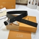 P： DDD L驢家今季新品 男士原單腰帶 寬度40毫米 進口小牛皮面飾有字母壓紋質感圖案 進口小牛皮配色底 搭配新款五金 適合沈穩低調的男士使用 DDD