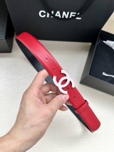 宽度3.0cm Chanel 香奈儿 进口柔软小牛皮纹路清晰五金配件金 银色 金属磨胶钢扣。
