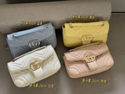 配盒 升级版 浅金色 Size：26*15Cm Gg Marmont 马梦新款包袋 一定要入手的 全新版的Marmont马蒙 手感绝了 软糯糯的 这个温温柔柔的