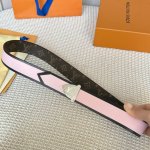 特 宽： 35Mm 精品原单品质 宽度35Mm 专柜编码 驴牌首推情侣款式 经典纯黑或亮丽粉色搭配最新款五金扣！多色可选 双面可用
