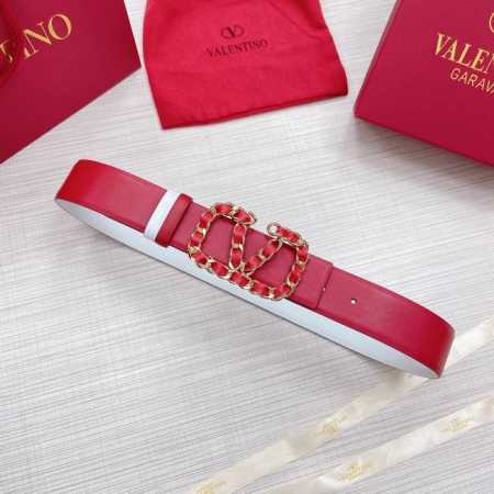 配送专柜全套包装 等级：专柜同步.原版包装.代购级别 材料：Valentino 此款采用进口原版皮搭配纯铜经典V字扣 多色可选 双面用设计 时尚潮流 专柜宽度： - 点击图像关闭