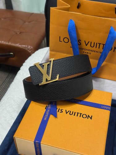 -Lv路易威登 双面可用 荔枝Togo 宽度4.0Cm 精品Lv挂扣