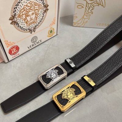 品名：Versace.范思哲 材质：原单牛皮腰带 百分百头层牛皮腰带保证真皮，24K纯钢扣，专柜原单品质、做工精细，时尚大牌，送人自用首选 包装： 请认准如图专