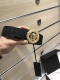 配送专柜包装 打孔针 批专柜同款、实拍专柜官网，尺寸:宽38Mm，原版立体半脸间色美人头扣 ，极富设计美感 ，双面采用进口原版小牛皮压花，彰显个性，清晰美观，皮