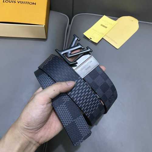L0Uis Vuitt0N 今季新品 驢家女士原單腰帶 寬度40毫米 定制帆布面內襯進口小牛皮底 全新開模精鋼五金搭扣 經久耐用 百搭款