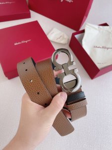 高端品质，实物拍摄 批 配全套礼盒 支持Nfc扫码 宽度3.5Cm 高级定制款男士皮带 双面进口牛皮 可双面使用 自行选择搭配 真材实料 很有质感 时尚经典不
