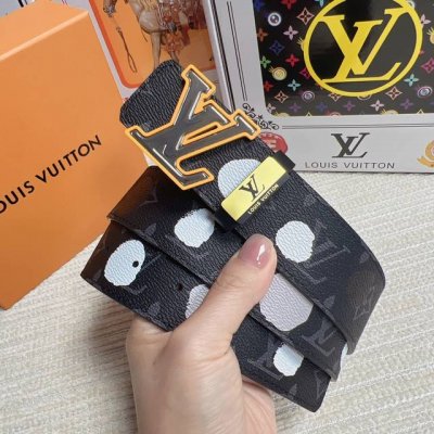 品名 Lv..路易..威登 材质 原单牛皮腰带 百分百头层牛皮腰带保证真皮 24K纯钢扣 专柜原单品质 做工精细 时尚大牌 送人自用首选 包装 请认准如图专柜包