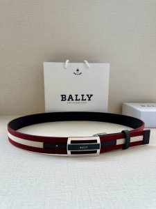 特 Bally 巴利 专柜同款 男士腰带 宽3.4Cm 这款选用反面进口牛皮精制而成 正面金属珐琅扣 简约百搭 可调式长度可轻松匹配完美尺寸