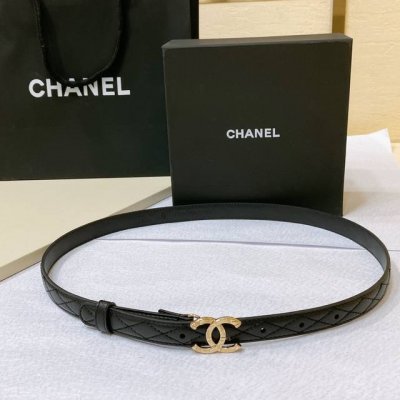 Chanel 23C 字母腰带 软硬适中的小羊皮 春夏搭配好帮手 一年四季最不可缺少的搭配神器 穿裙子西装搭它简直不要太高级 2.0Cm精品