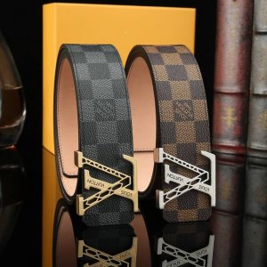 Lv 路易威登秘原单高档品质专柜官网同步宽度3.8精美钢扣头意大利进口头层荔枝纹牛皮原版花纹手感极佳 上身郊果棒男士最爱商务休闲两用长度100一125下单请留言