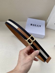特P200 巴利〖Bally〗男士休闲布配皮双用腰带 Tamal 融入了永恒经典的布条纹，且具有充满现代感 配土黄底 助您打造百变造型