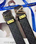 皮带：Lv..路易..威登顶级复刻. 腰带：原单品质百分百头层牛皮，保证真皮。双层间色工艺.真空电镀.永不掉色.24K纯钢扣头层特种海豹皮双面可用专柜同等质量，
