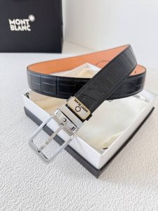 品名：万宝龙 Montblanc原单 腰带 皮带 型号：针扣，新款原版经典精品针式扣头，实物拍摄，原版头层牛皮 材料：百分百头层牛皮，保证真皮。双面可用专柜同等