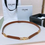 特 Celine购入正品开发、独家首发 Triomphe Gourmette小号taurillon皮革可调节腰带、配有滑动式皮带 双面进口小牛皮 适用于高腰或中