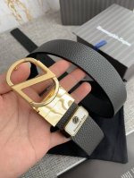 品名：杰尼亚. Ermenegiido Zelma.原单 型号：挂扣，原版经典挂扣，实物拍摄，头层牛皮 材料：百分百头层牛皮，保证真皮。双面可用专柜同等质量，原