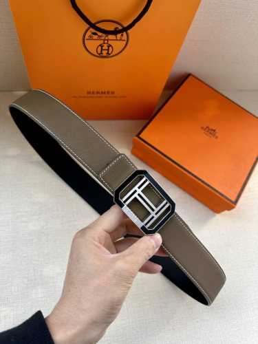 特 HermèS 爱马仕皮带 原单品质 进口头层牛皮 手掌纹搭配黑色平纹底 38Mm宽 搭配官网经典了珐琅扣 银扣