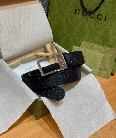 G家顶級品质 原版復刻出品 寬度3.5 於經典之中融入新意 带身进口荔枝纹压有双G标识 原厂牛皮底 搭配方形镂空字母扣 对版专柜 顶级