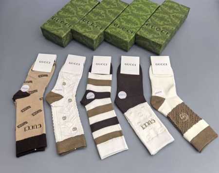 特 Gucci 古奇G家中筒女款袜子 一盒五双 经典双G标志，特显高大上，竹棉材质，透气舒适，运动休闲百搭款，Ins超火爆小单品，大牌出街，潮人必备超好搭 - 点击图像关闭