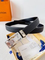 品名：Lv..路易..威登 腰带原单自动带 皮带 型号：自动扣，纯钢材质自动扣，头层牛皮自动带身，实物拍摄材料：百分百头层牛皮，保证真皮。24K纯钢扣，永不掉色