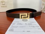 宽度3.5Cm Versace 范思哲 两面手掌纹 此款柔软的皮带饰有一个几何形状的希腊回纹别扣，既时尚又优雅