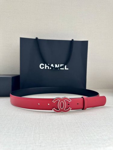宽度3.0Cm Chanel 香奈儿 进口柔软小牛皮纹路清晰五金配件金 银色 金属磨胶钢扣。