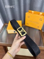 特P190 Louis Vuitton、独家免税店渠道货 Lv男士腰带 系列 原厂厚镀金五金 双面用精致手工绘边 柔软舒适 宽4.0Cm。