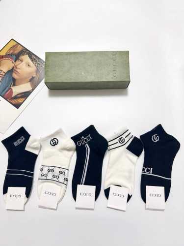 配包装 一盒5 双 Gucci 古琦 经典字母 Logo 纯棉 短袜，船袜 ！超级软糯亲肤！ Ins爆款！专柜在售Ing 好看到爆炸 ！超高品质！经典不过时！潮
