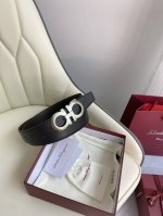 特 菲拉格慕双面原厂进口头层牛皮，双面使用，真空电镀铜扣，做工精致专柜品质！时尚休闲百搭火爆热销中！配专柜全套包装，宽度3.5Cm。
