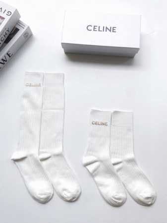 配包装 一盒2 双 Celine 赛琳 经典字母Logo 纯棉中筒袜 小腿袜 Ins爆款！专柜在售Ing 好看到爆炸 ！超高品质！经典不过时！潮人必不能少的专柜 - 点击图像关闭