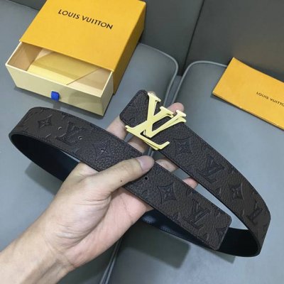 驢家經典款。L0Uis Vuitt0N 今季新品 男士原單腰帶 寬度40毫米 經典荔枝紋牛皮壓花大圖案 搭配雙色五金 可雙面佩戴 適合沈穩低調的男士使用