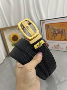 品名：爱马仕.HermèS 自动带 材质：原单牛皮腰带 百分百头层牛皮腰带保证真皮，24K纯钢扣，专柜原单品质、做工精细，时尚大牌，送人自用首选 包装： 请认准