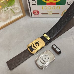 品名：古奇.Gu...Ci 材质：原单牛皮腰带 专柜原单品质、做工精细，时尚大牌，送人自用首选 包装： 请认准如图专柜包装赠送打孔器手提袋专柜礼盒宽度3.8Cm