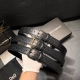 Dg，宽3.5Cm Dolce&Gabbana 全新小牛皮腰带，干练摩登配饰，缀以缎纹金色电镀金属细节。 小牛皮腰带，缀以缎纹金色电镀金属细节：