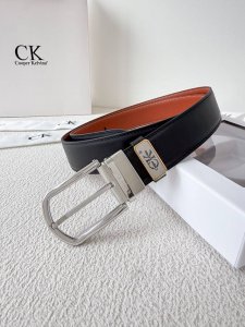 品牌：Cooper Kelvina 腰带 皮带 型号：自主大牌平替腰带，韧于形，持于心，当精钢与头层牛皮共舞，规则亦可流动成诗，时间是最好的抛光师 每一道天然痕